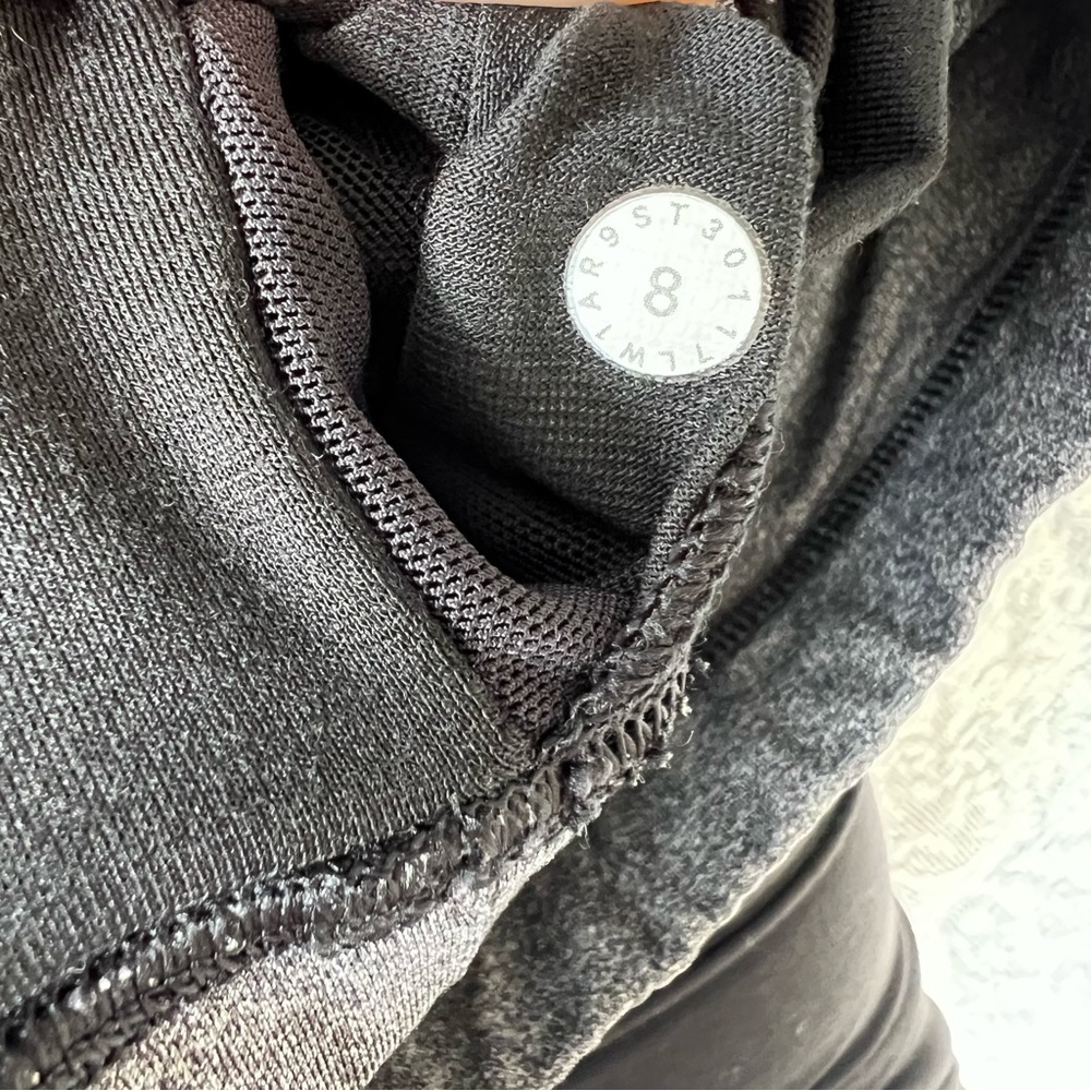 Lululemon Athletica "In Training" Razor Back Tank (Gray/ Size 8) - Picture 8 of 9